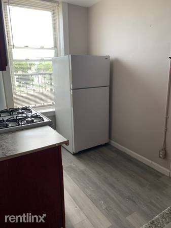 Main picture of 14 Howard Pl