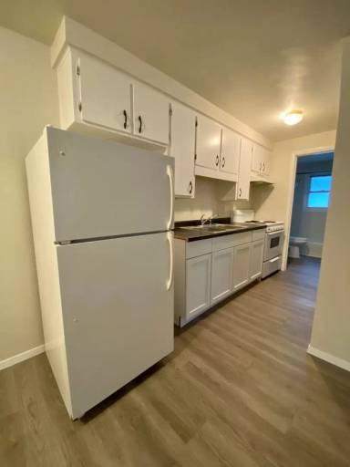 Main picture of 1250 Doblon St