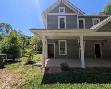 Main picture of 474 Spring St SW