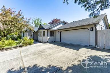 Main picture of 1917 SE 158th Ave