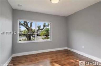 Main picture of 707 Ponce de Leon Blvd