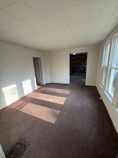 Main picture of 1340 Guthrie St