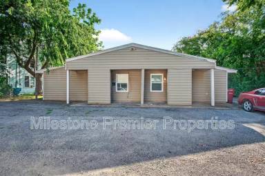 Main picture of 817 S Elm St; Sherman 75090 - 2