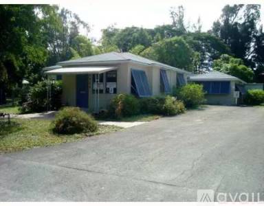 Main picture of 2960 Melaleuca Dr