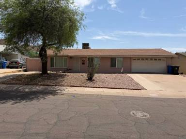 Main picture of 2513 E Marilyn Rd