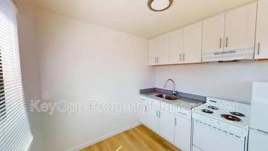 Main picture of 465 10th Ave