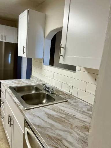 Main picture of 411 Cromwell Ave SW