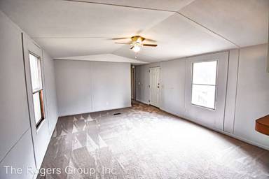 Main picture of 17 Maple Dr