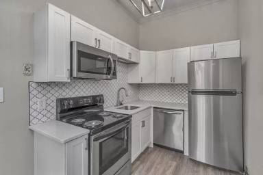 Main picture of 2215 W Grace St