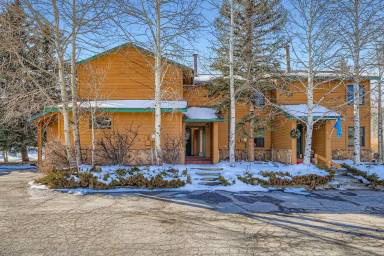 Main picture of 345 N Chipmunk Cir