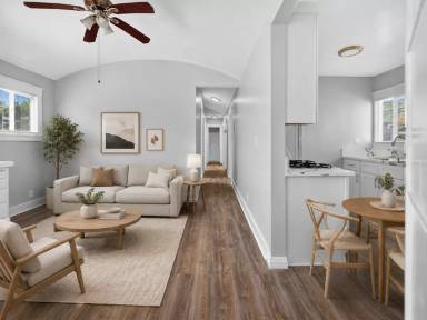 Main picture of 736 Olive Ave