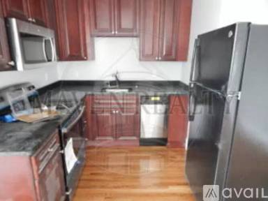 Main picture of 17 Henderson St