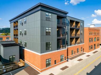 Main picture of 840 W North Ave