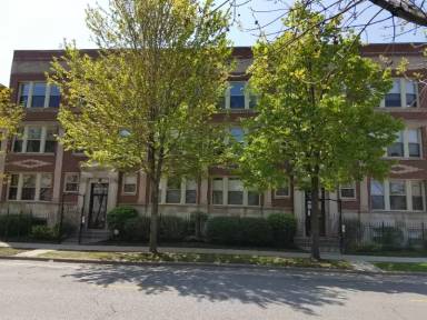 Main picture of 1323 E Marquette Rd