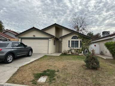 Main picture of 5567 W Sample Ave