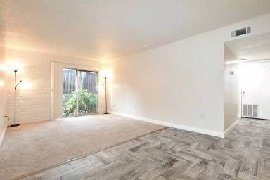 Main picture of Summit House Condo