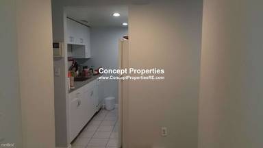 Main picture of 1661 Washington St