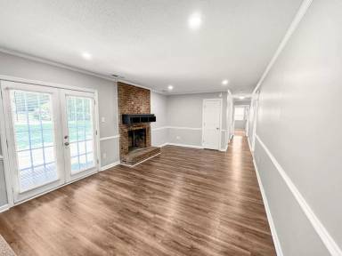 Main picture of 3001 Jason Dr