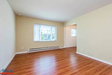 Main picture of 420 S 3rd St