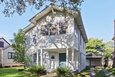 Main picture of 210 Ridgewood Dr