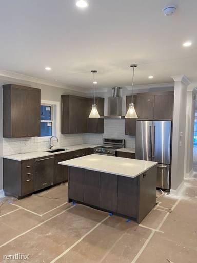 Main picture of 3343 N Kenmore Ave