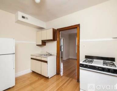 Main picture of 1444 W Byron St & 3900-04 N Janssen Ave