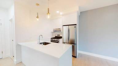 Main picture of 140 20th Ave Apartments