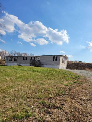 Main picture of Clover Creek Village