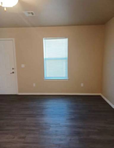 Main picture of 620 E St SE