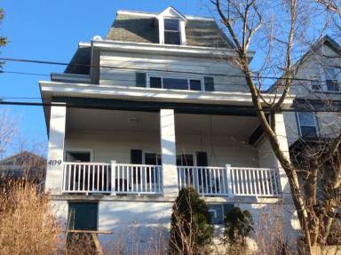 Main picture of 427 Natchez St