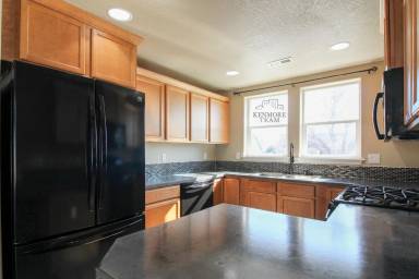 Main picture of 6101 Turf Paradise Dr