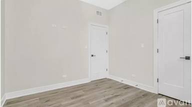 Main picture of 3762 S Indiana Ave