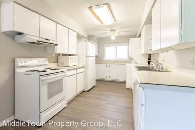 Main picture of 912 N Warwick Rd