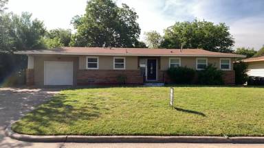 Main picture of 3555 South Dr