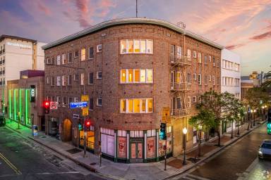 Main picture of 202 E Wilson Ave