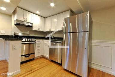 Main picture of 3 Englewood Ave