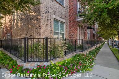 Main picture of 950 Henderson St