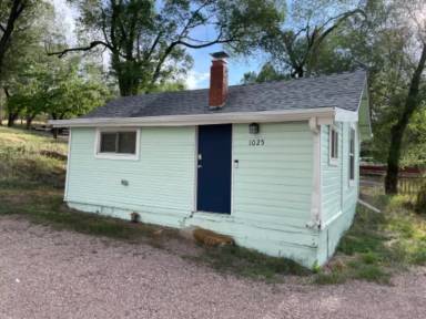 Main picture of 1025 W Cimarron St