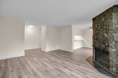 Main picture of 12425 SE River Rd