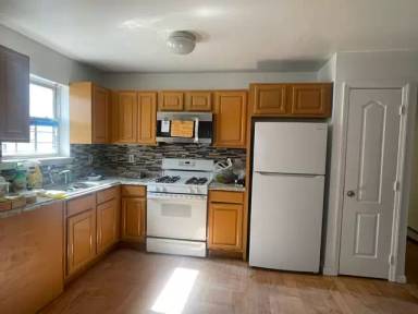 Main picture of 2905 Grace Ave