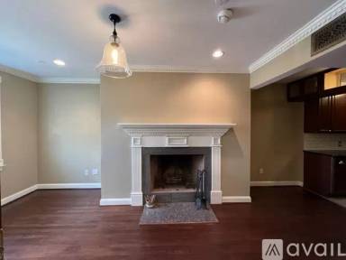 Main picture of 721 12th St SE