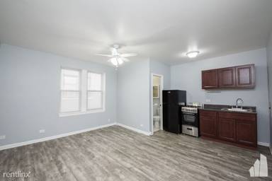 Main picture of 5710 N Winthrop Ave