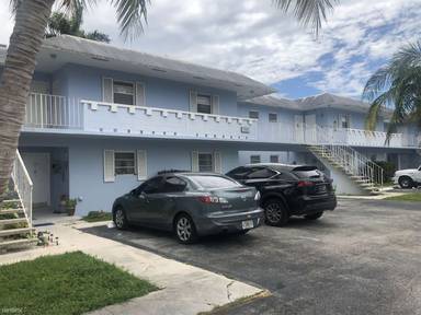 Main picture of 7550 SW 82nd St