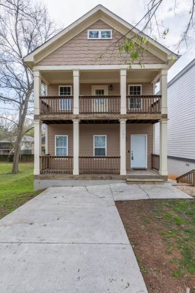 Main picture of 153 South Ave SE