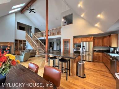 Main picture of 635 NW Sonora Dr