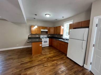 Main picture of 1801 W 21st St