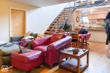 Main picture of 933 W Irving Park Rd