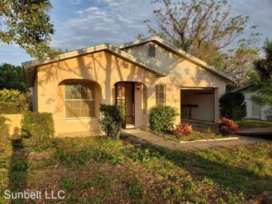 Main picture of 1110 E Normandy Blvd