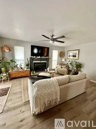 Main picture of 23 S Newland Ct