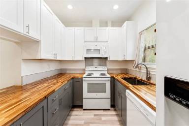 Main picture of 3100 Walnut Bend Ln